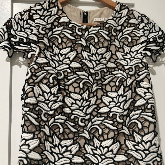 Alice + Olivia matching set. NWT. Size 2. - Picture 4 of 6